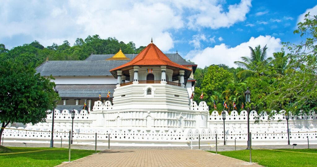 kandy tooth relic