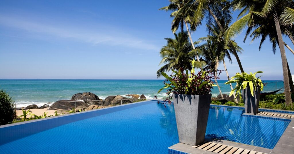 Sri lankan Hotel with Pool