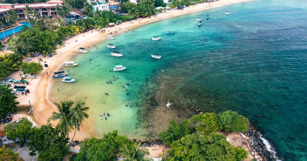 unawatuna beach