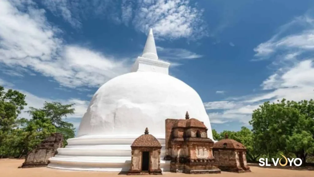 Kiri Vehera Stupa Polonnaruwa