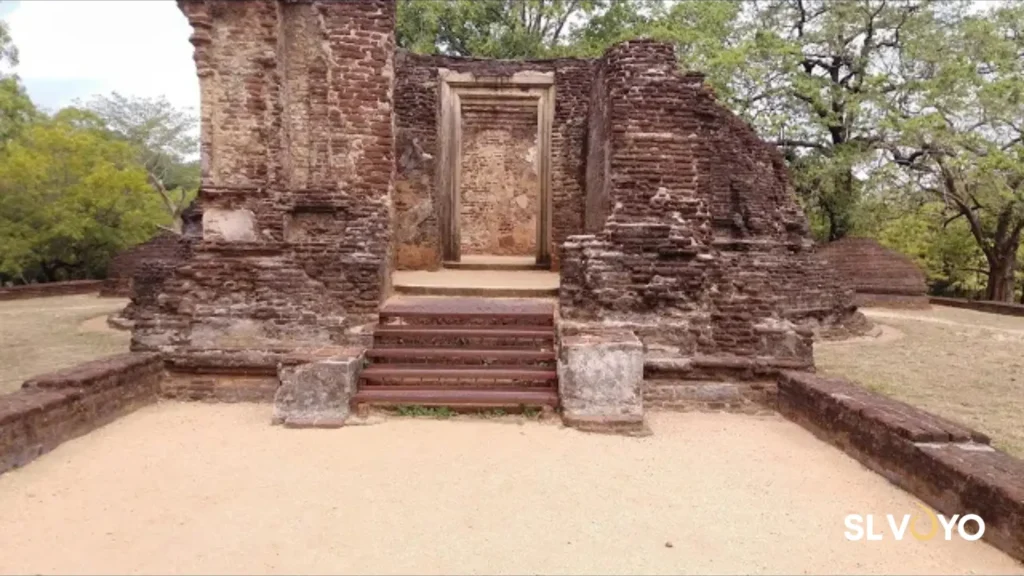 Pothugal Vehera Polonnaruwa