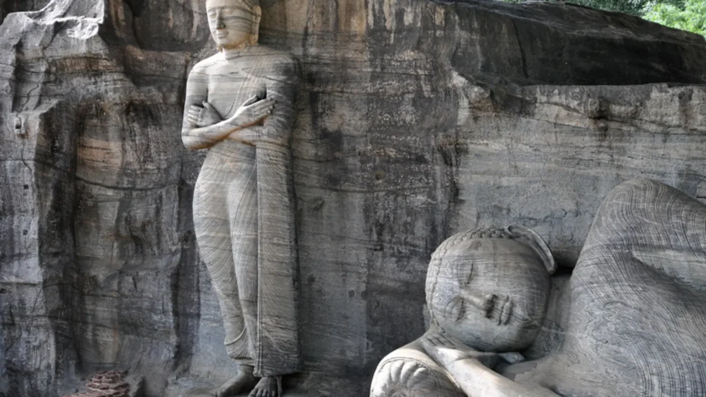 Gal Viharaya Statues