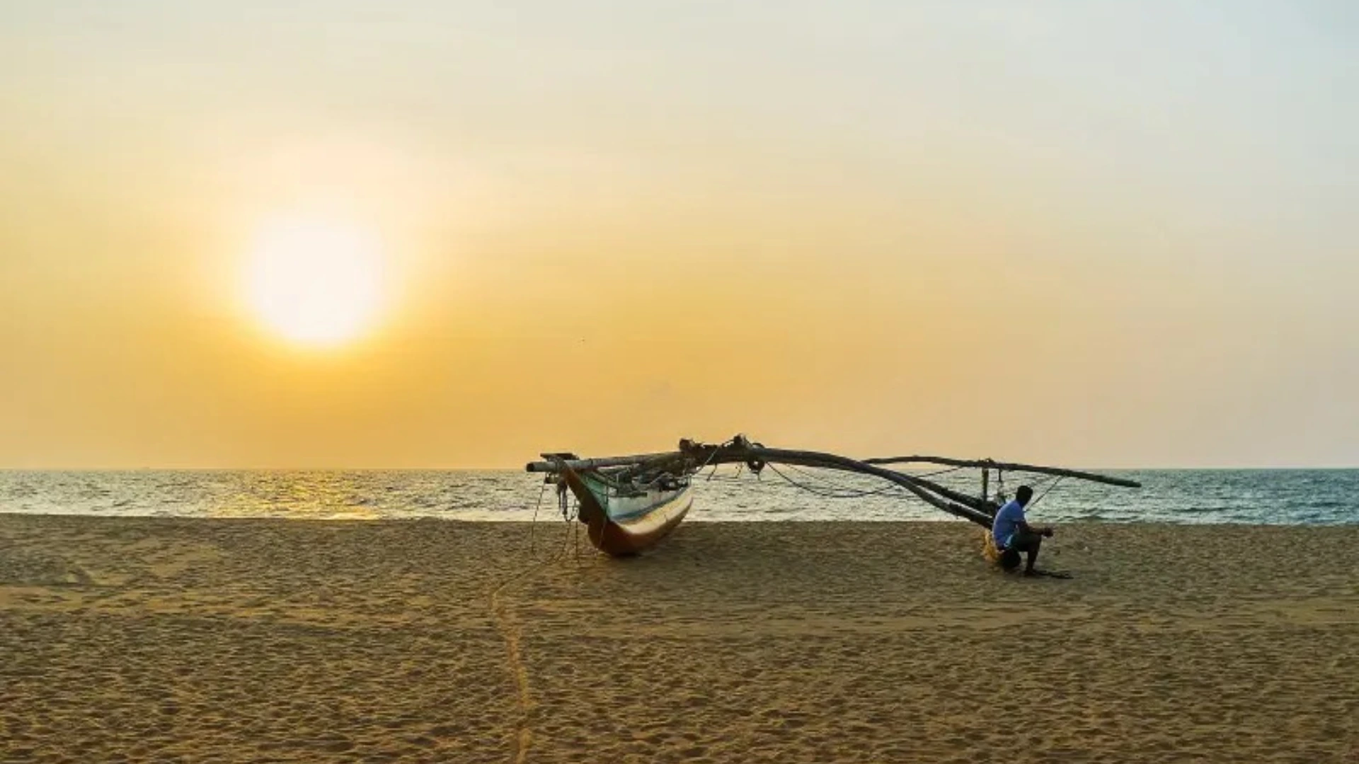 Negombo Beach -Browns Beach