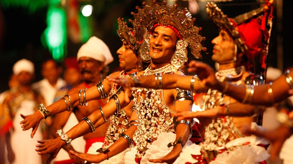kandyan dancer