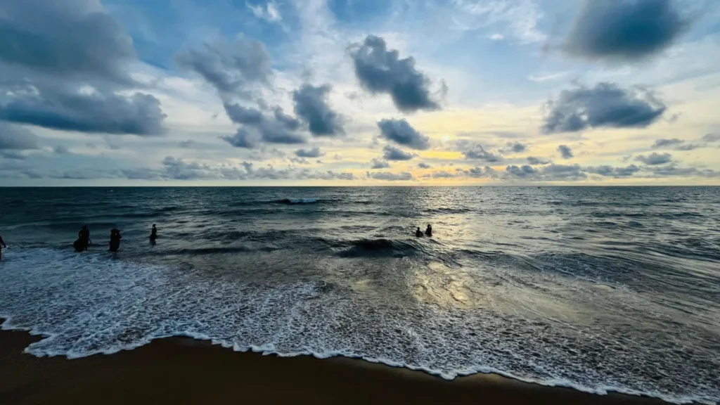 Negombo beach