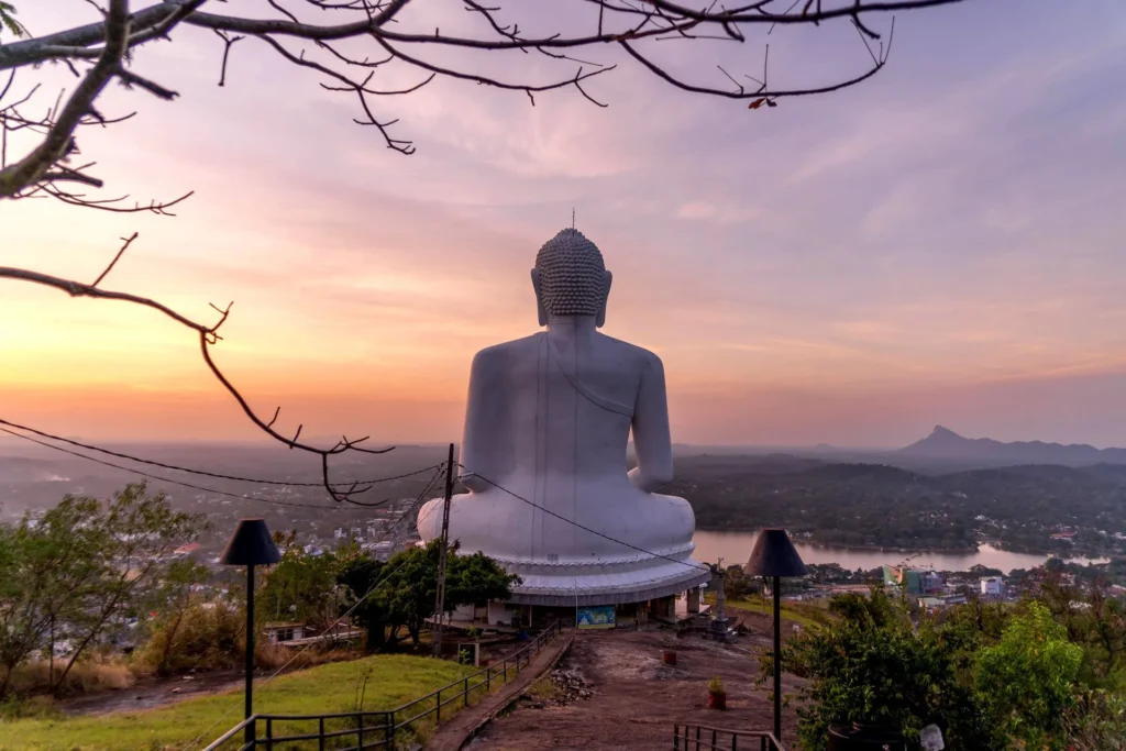Buddha-statue-on-Elephant-Rock