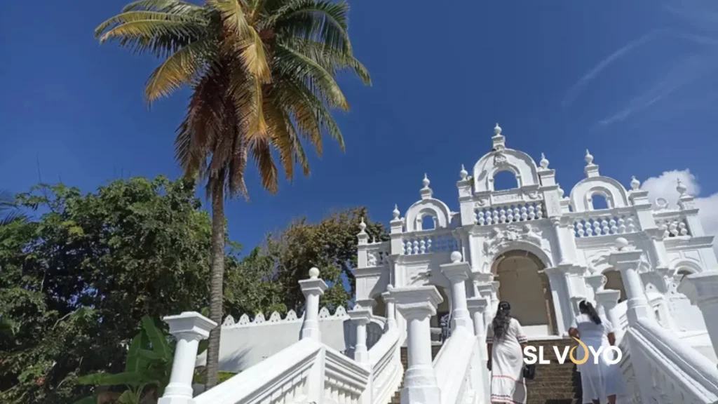Dodanduwa coastal Buddhist temple