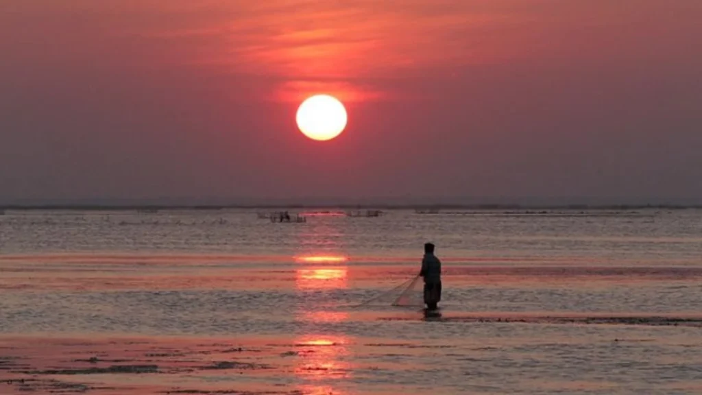 Jaffna lagoon sunset views