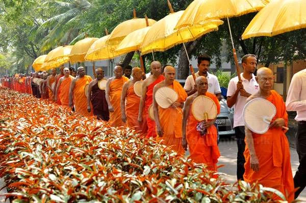 Pirith-Chanting-and-Almsgiving-3