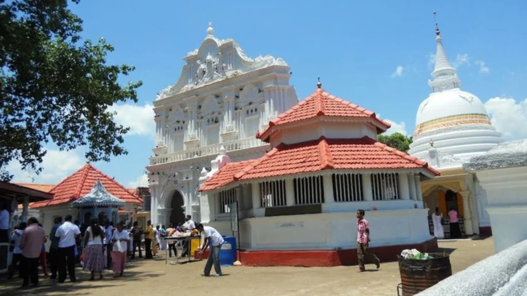 Indoor temple - kandeviharaya