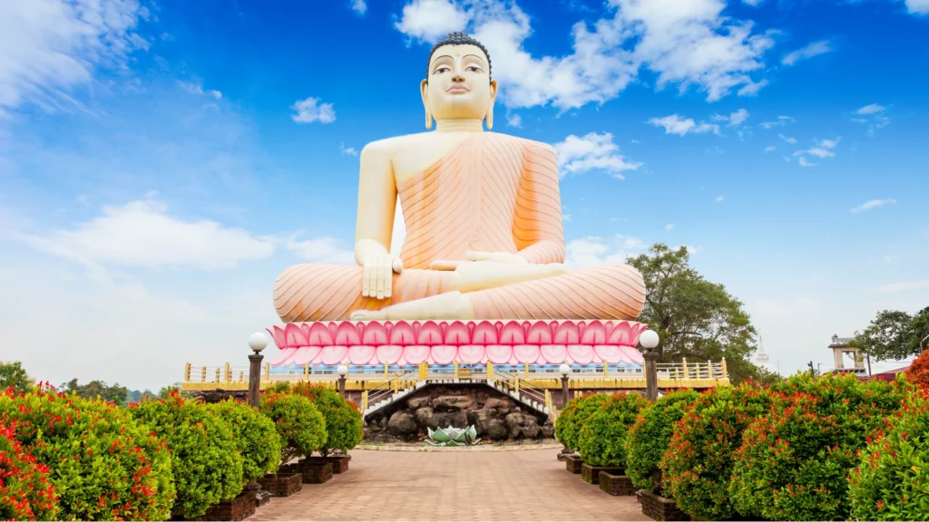 Kandeviharaya Biggest Budhha statu