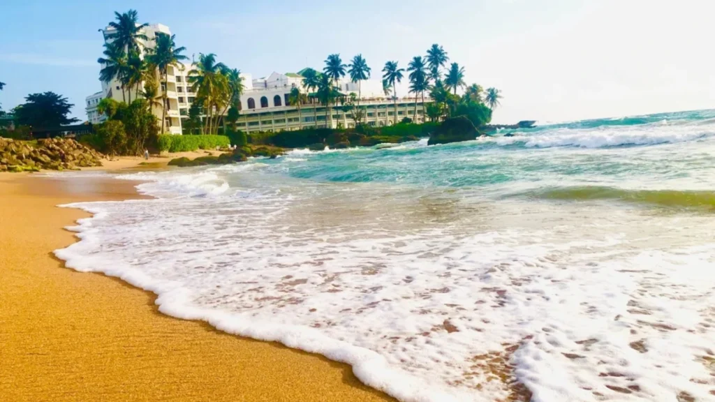 Mount lavinia golden sand