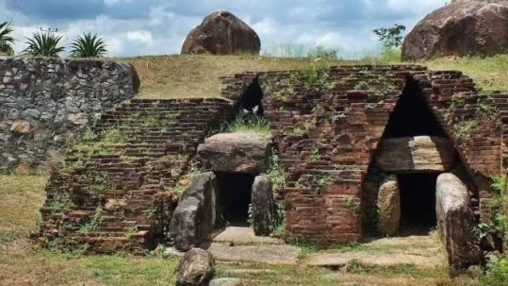 Ancient sluice, bund or irrigation structure