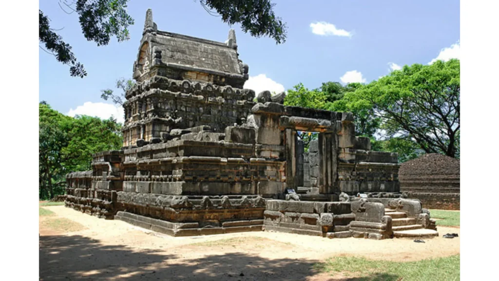 Main entrance and temple structure