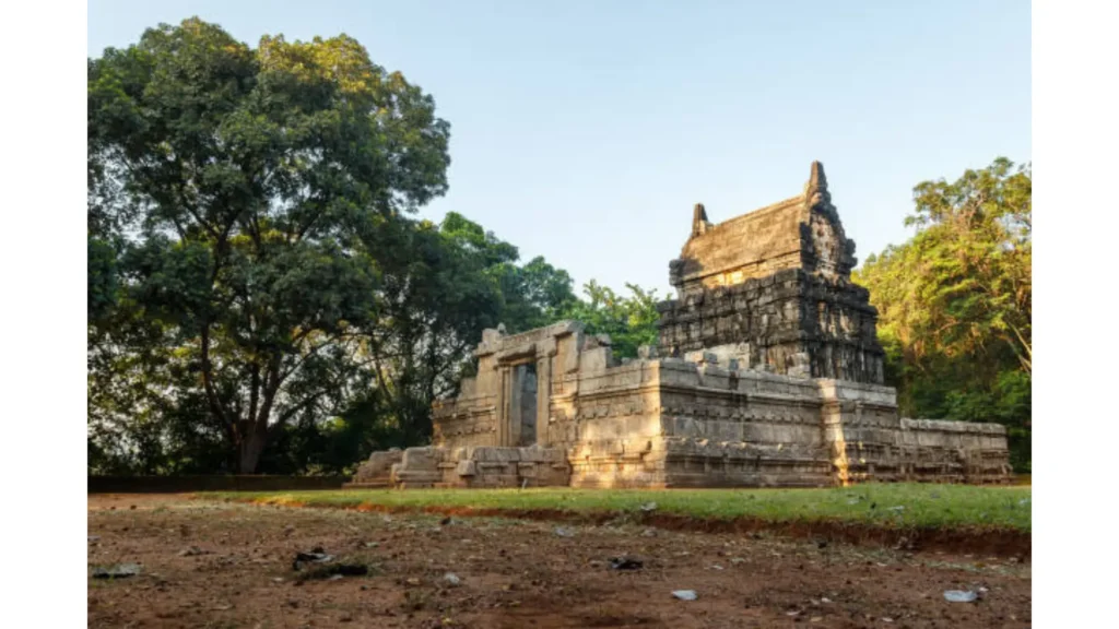 Nalanda Gedige surrounded by trees