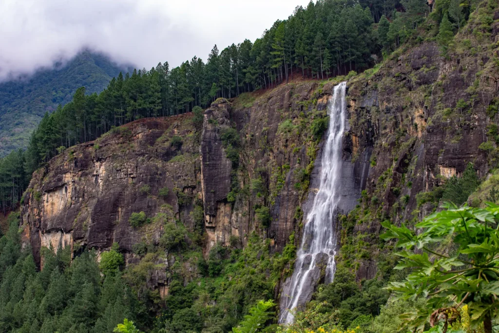Bambarakanda waterfall