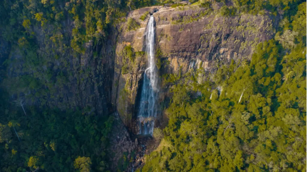 Diyalua falls